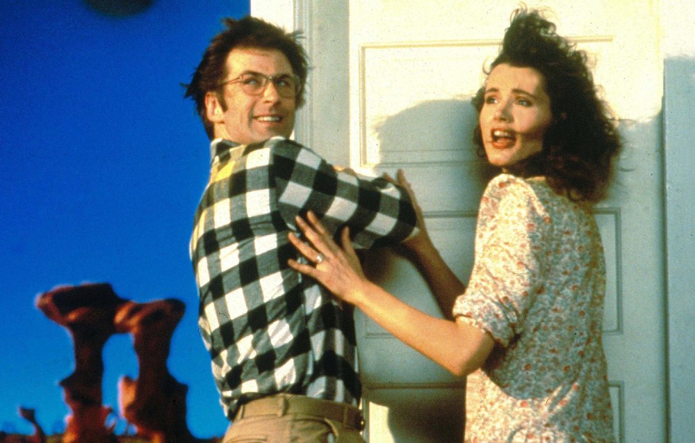 Tim Burton Explains Why Alec Baldwin and Geena Davis Arent in the Beetlejuice Sequel