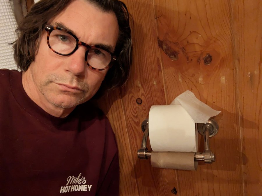 Jerry OConnell They Have Pet Peeves About Not Replacing the Toilet Paper Roll Just Like Us