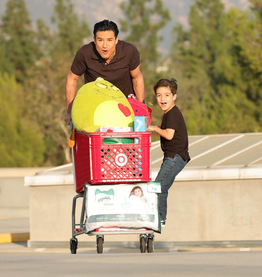 Stars-They-re-Just-Like-Us-Mario-Lopez