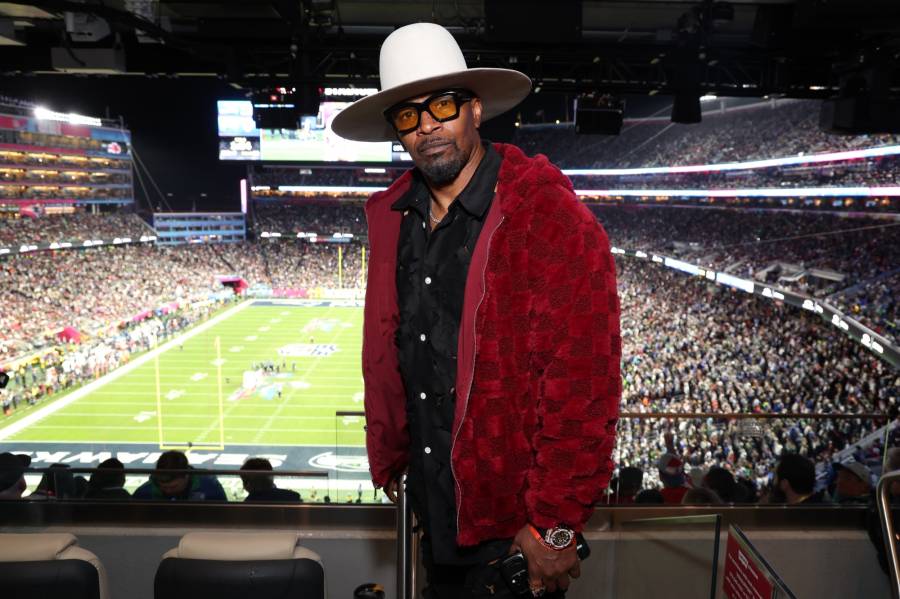 Jamie Foxx Super Bowl Suite Hot Pics.jpeg