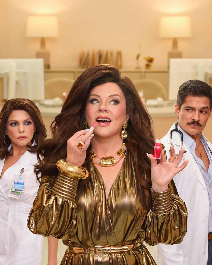 Melissa McCarthy Elf Telenovela Hot Pics.jpg