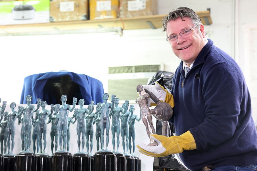 Sean Astin Actor Awards Statuette Pouring Hot Pics