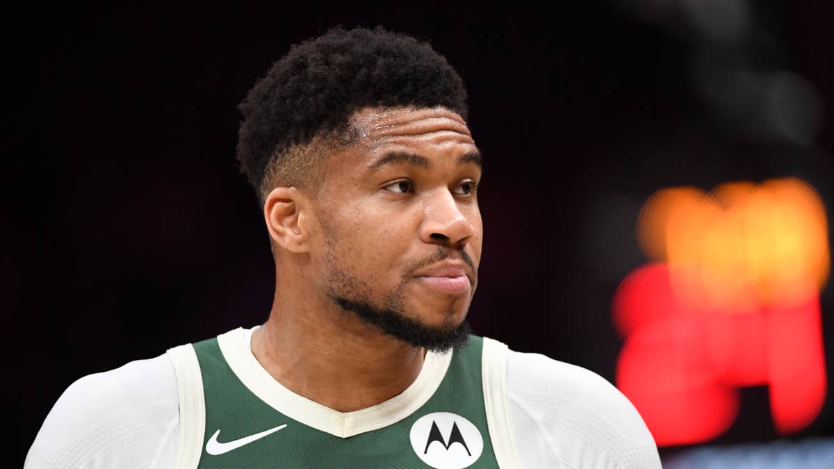 nba-milwaukee-bucks-at-charlotte-hornets