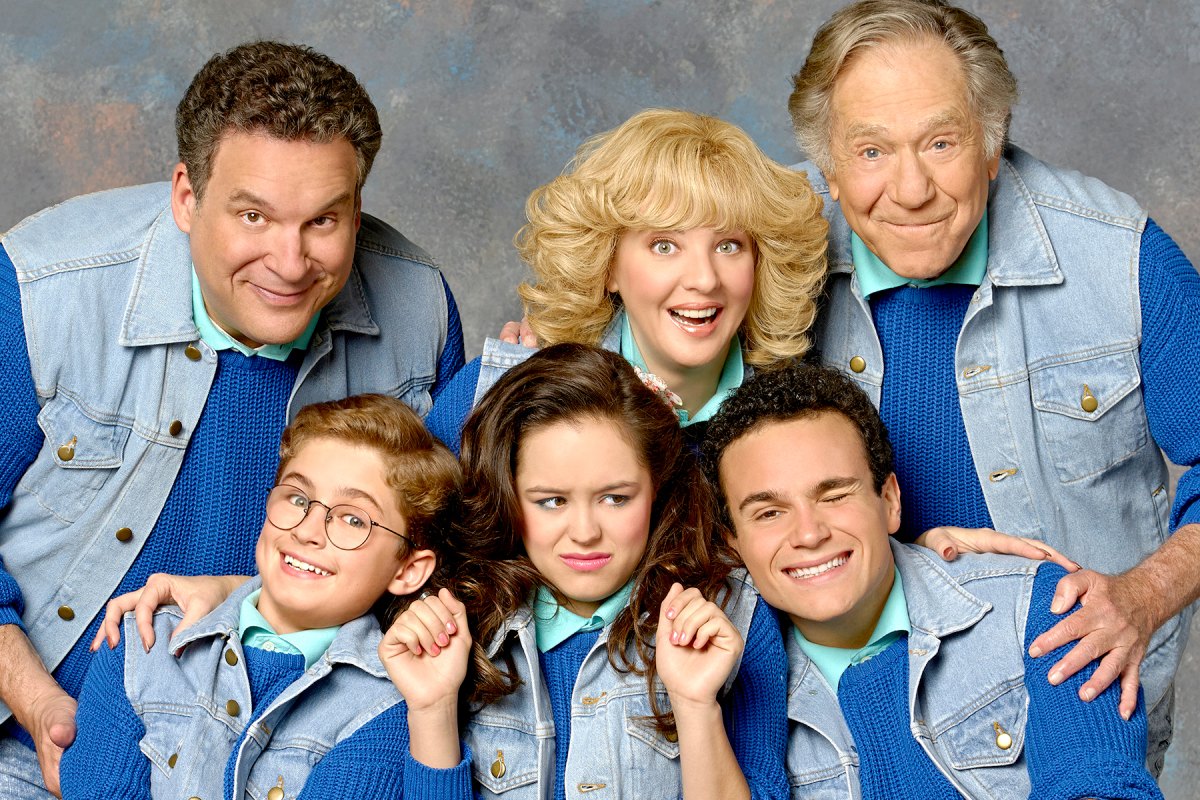 'The Goldbergs' Set Tour Reveals Fire Damage, Embarrassing Cast Photos