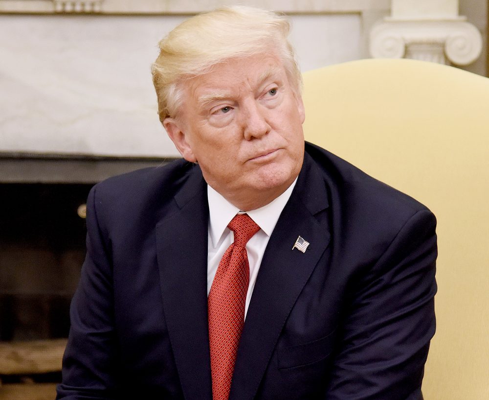 Donald J. Trump welcomes President Juan Manuel Santos of Colombia to the White House in Washington DC, May 18, 2017