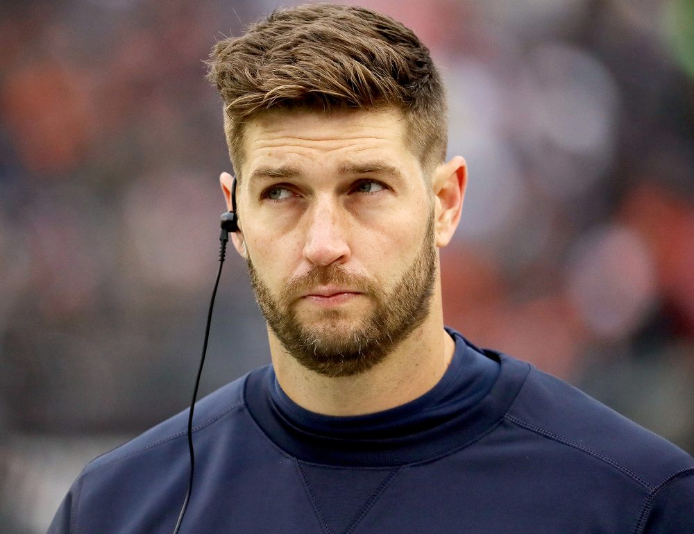 Jay Cutler #6 of the Chicago Bears Illinois State Redbirds seen on the sideliens during a game against the Tennessee Titans at Soldier Field on November 27, 2016 in Chicago, Illinois.