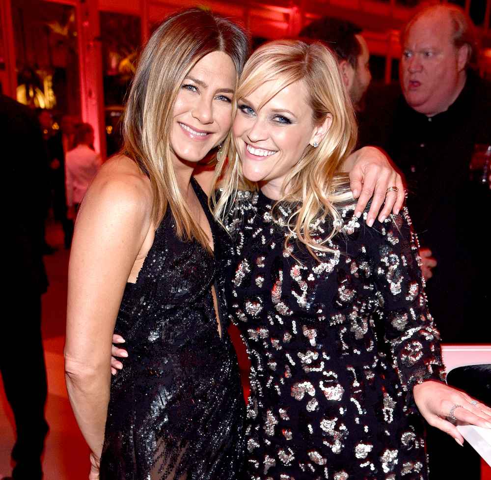Jennifer Aniston and Reese Witherspoon attend the 2017 Vanity Fair Oscar Party hosted by Graydon Carter at Wallis Annenberg Center for the Performing Arts on February 26, 2017 in Beverly Hills, California.