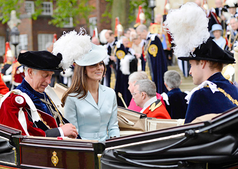 kate middleton in carriage at garter service