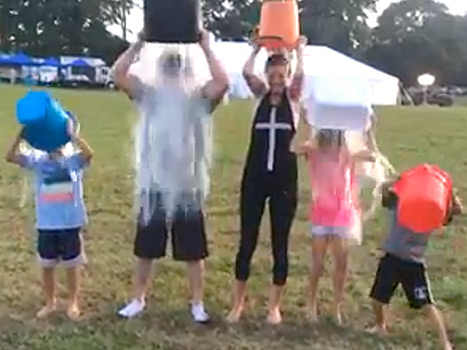 Mark Wahlberg - ice bucket