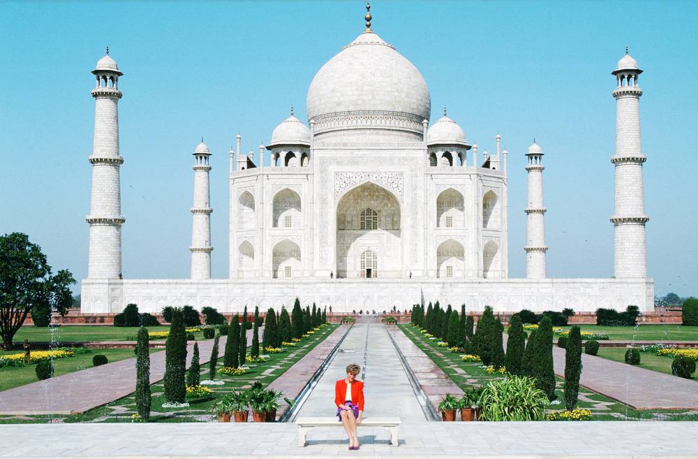 Princess Diana at the Taj Mahal in 1992